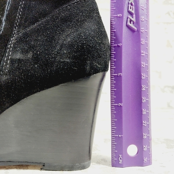 NEW Sole Society Deannah Black Suede Leather Slip On Wedge Heeled Boots I401 - Picture 9 of 12